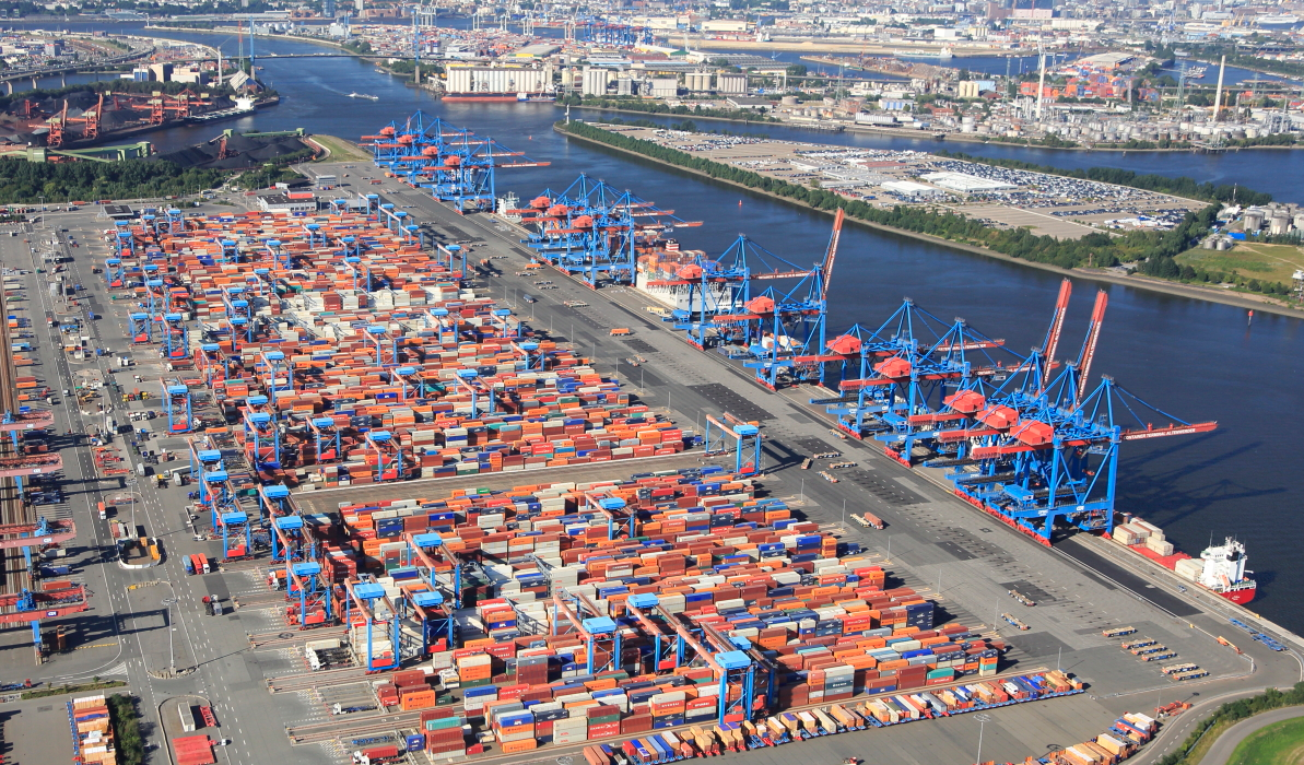 В порту Гамбург изучают возможности применения роя из дронов с искусственным интеллектом