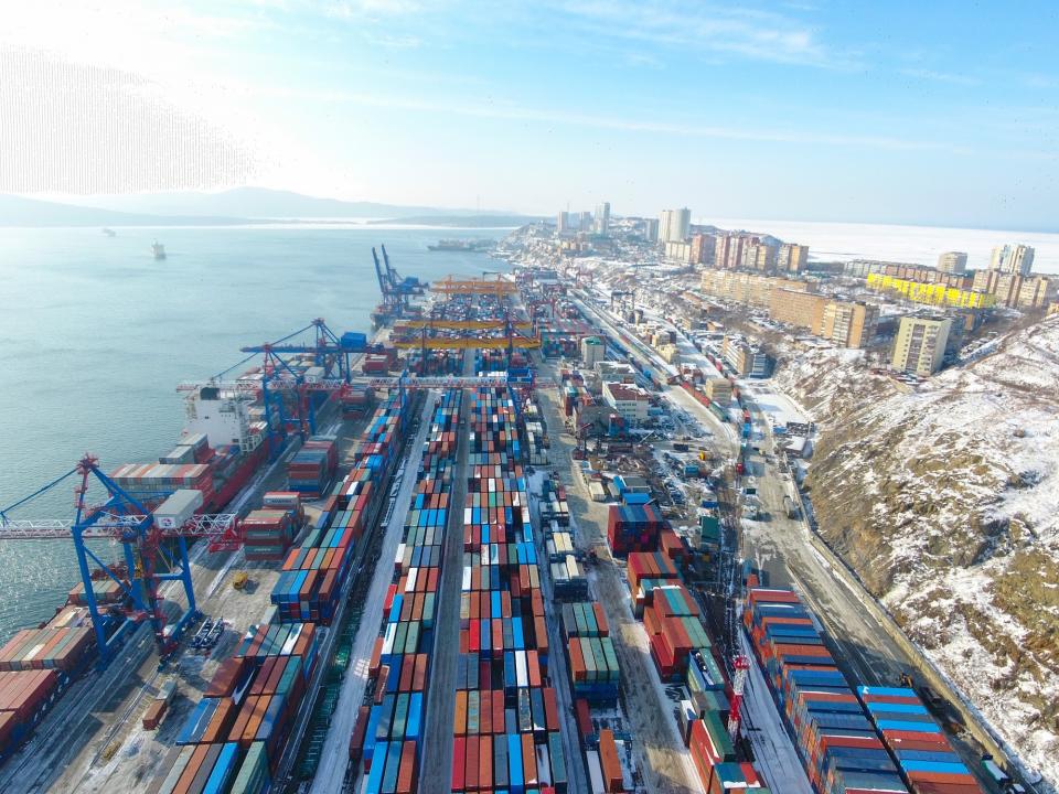 Грузооборот морских портов России за пять месяцев 2020 года вырос на 3,2% до 351,39 млн тонн